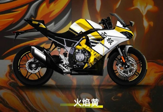 国产最强250诞生 无极250RR 加速6.7秒 车重147公斤