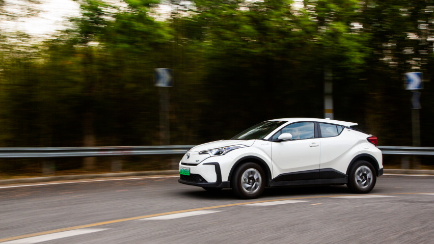 优于燃油的动力与乐趣 试驾丰田C-HR EV
