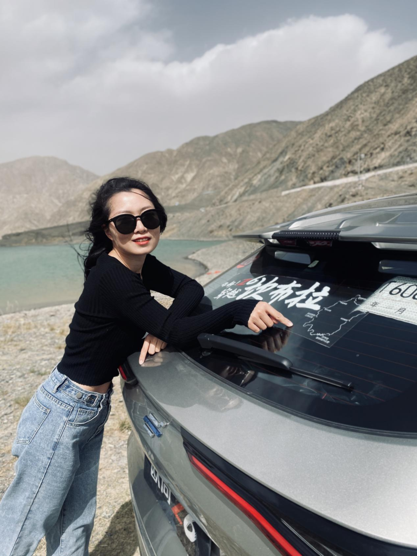 12万就能买到的2.0T+8AT，我帮你在坎布拉试了