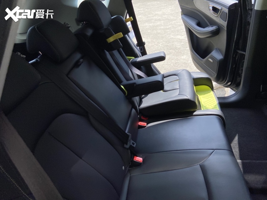 9.98万起还自带儿童安全座椅 全新荣威RX5 PLUS想得真周到！