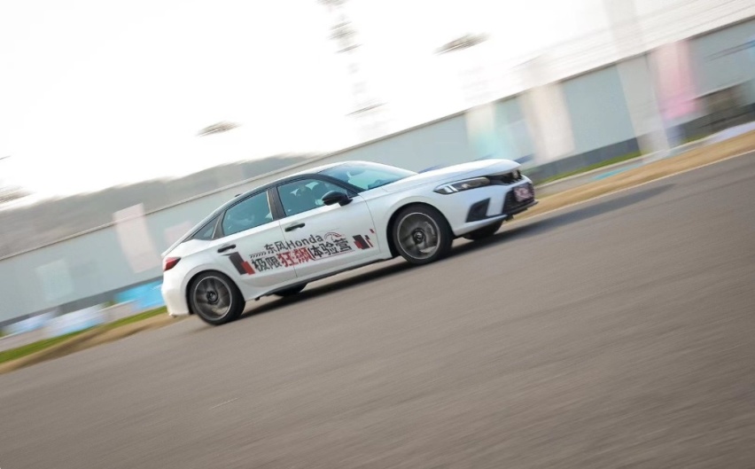 东风honda“极限狂飙”营, 体验赛车基因爆发!