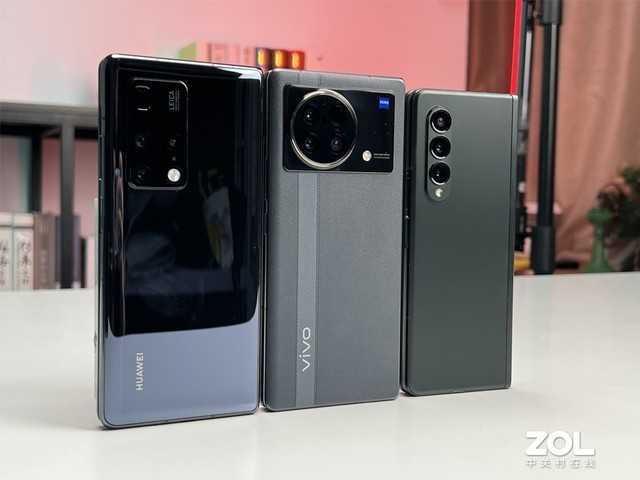 华为、三星还是vivo？这里有一份折叠屏选购指南 