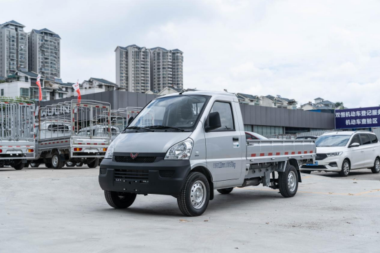 4万出头买了辆致富车，轴距3.05米，油耗6个多，值不值？