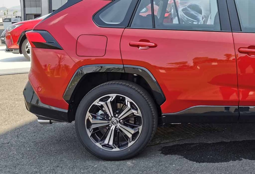 你想要的它们都有，试驾亚洲狮和RAV4荣放双擎E+