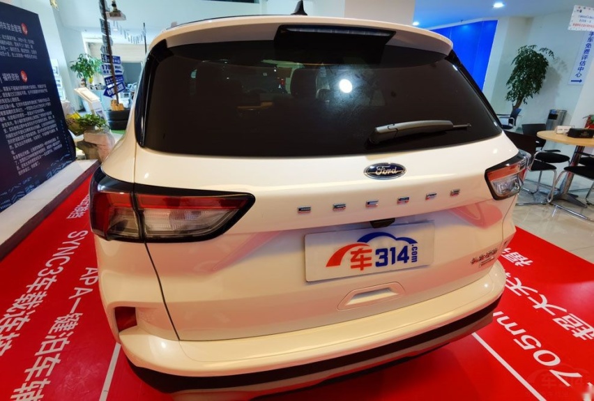 20万买车，选新款马自达CX-5还是福特锐际，孰优孰劣？