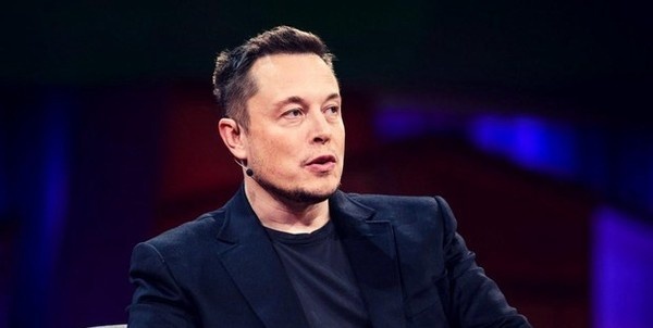 马斯克说,不要在产能爬坡买车,否则连油漆都没干