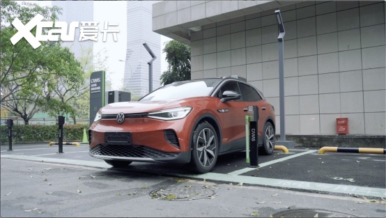 谁更值得买？19万的大众纯电PK特斯拉Model 3！