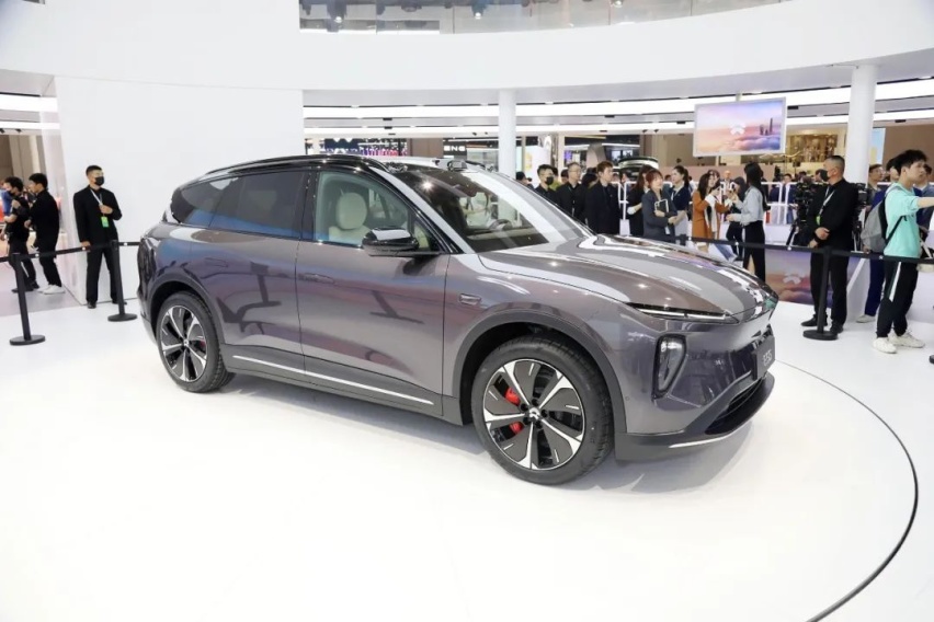 奔驰EQE 、凯迪拉克锐歌、沃尔沃EX90等豪华纯电SUV，谁更值得选