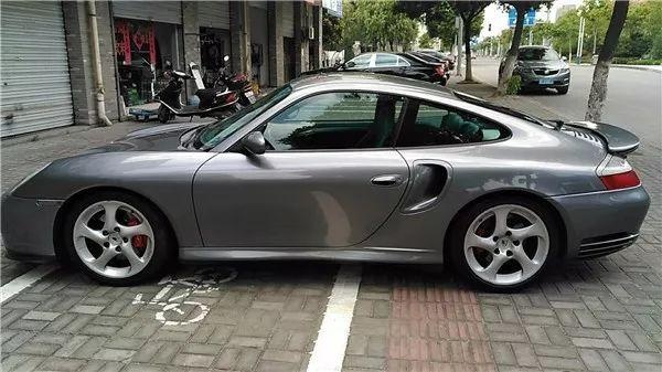 不是青蛙眼，稀少的保时捷996 911turbo