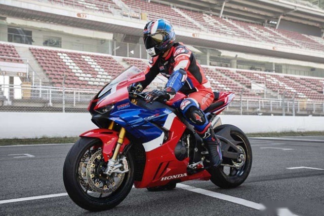 本田CBR1000RR-R SP 荣获红点摩托车最佳设计奖