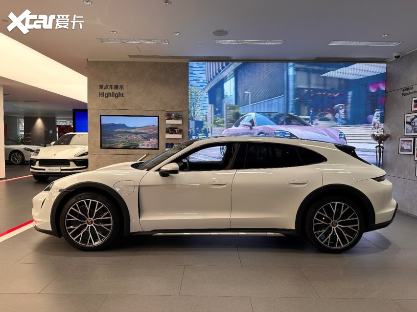 核心追求个性，保时捷Taycan Cross Turismo探店实拍