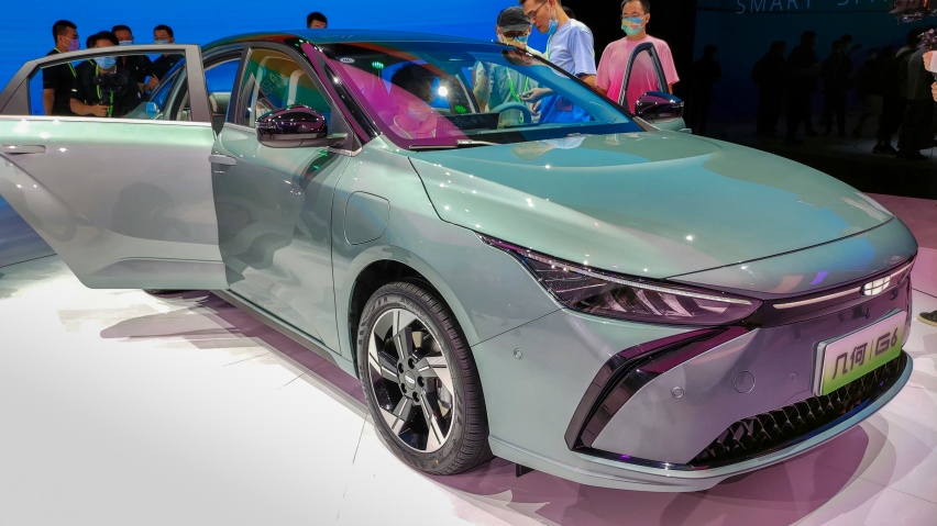 两款车型一样的价格，几何G6、M6预售15.28-17.48万元