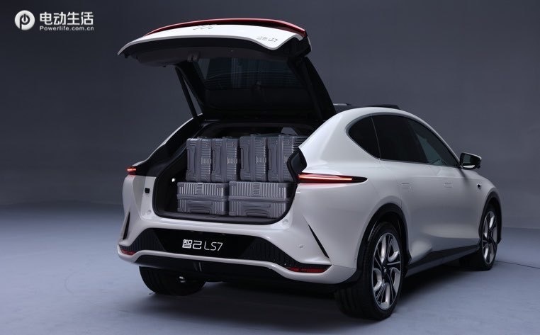 静态抢先体验智己LS7 堪称全“视界”最好的SUV