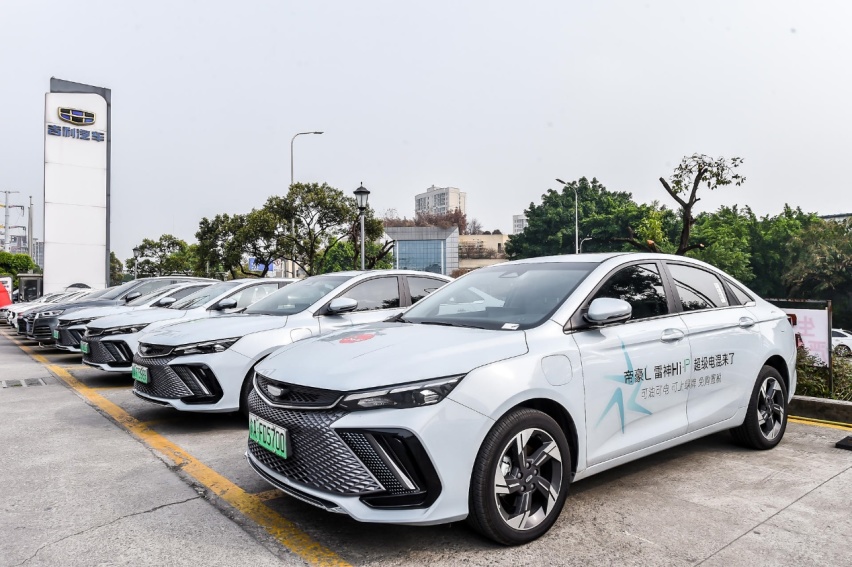 试驾帝豪L雷神Hi·P，超级电混表现全能，家轿市场独一份