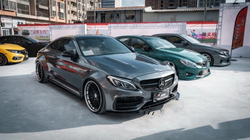 赶在过年前换奔驰C Coupe，加班加点割完宽体快乐过新年