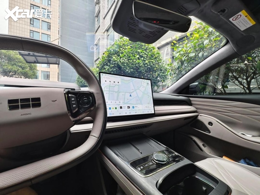 15万级混动轿车二选一！汉DM-i稳如老狗，星耀8凭啥抢风头？