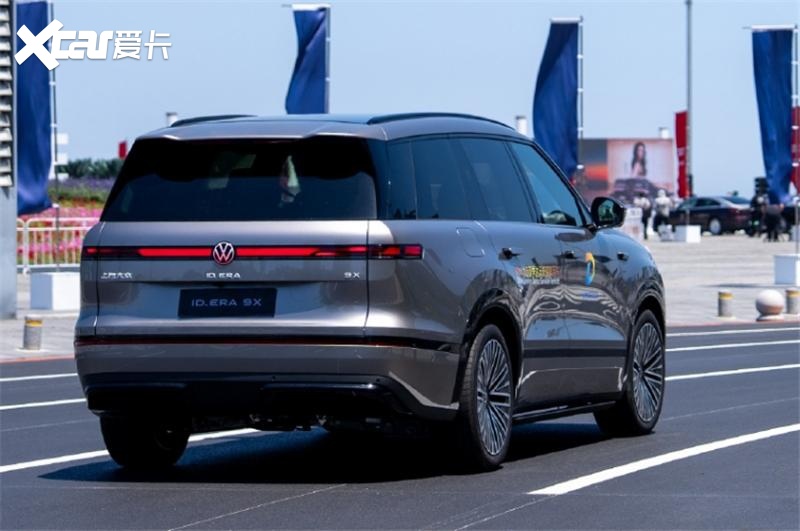 预售价只比大众旗舰SUV贵100元!小米澎程优势大吗?