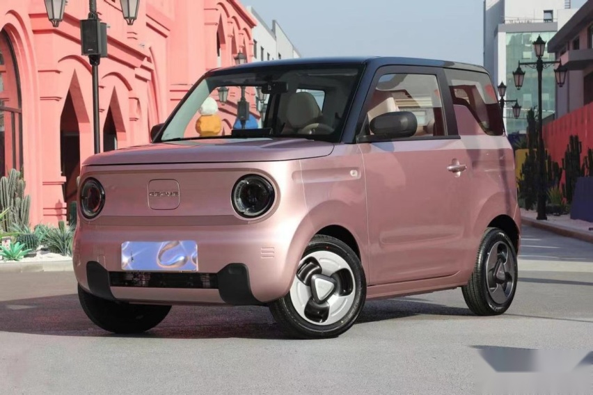 想要一款微型纯电车？熊猫mini不容错过