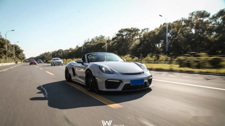 这台981 Boxster为何那么像718 GT4？坚持移植就不会过时