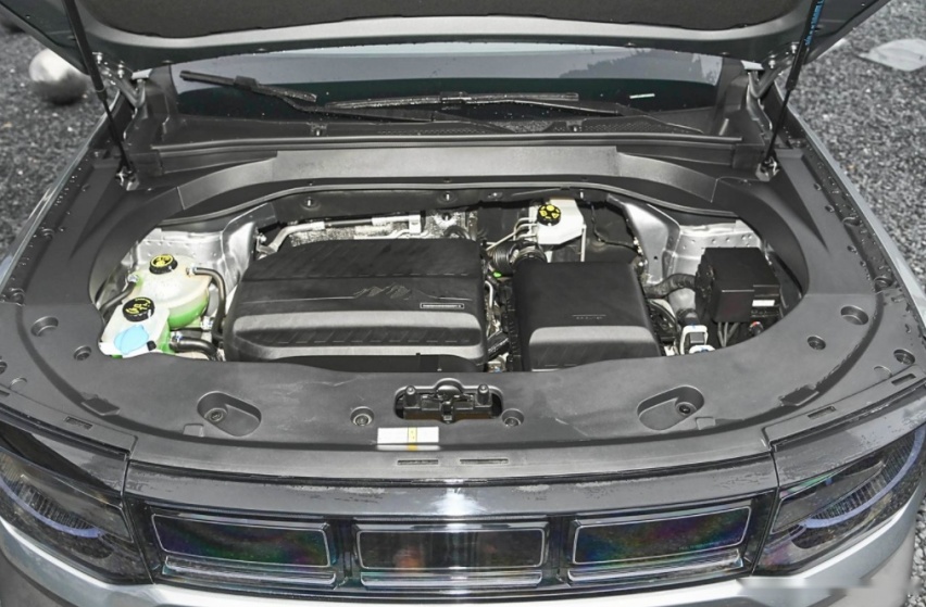 定位“深混轻野电四驱SUV”的BJ30，该如何选择配置版本？