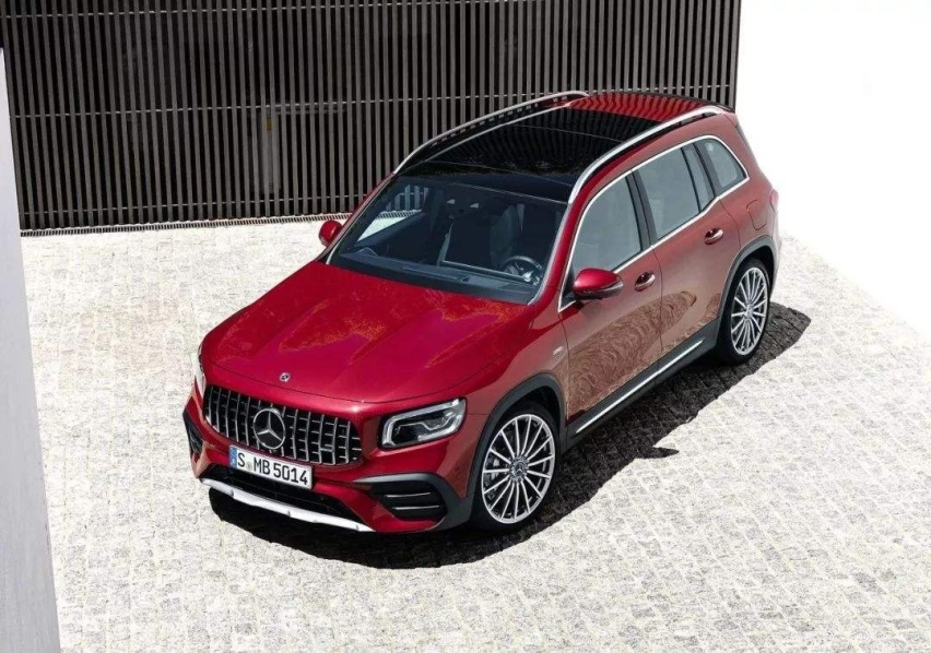 把性能注入SUV，看奔驰如何将GLB35AMG玩出钢炮新境界！