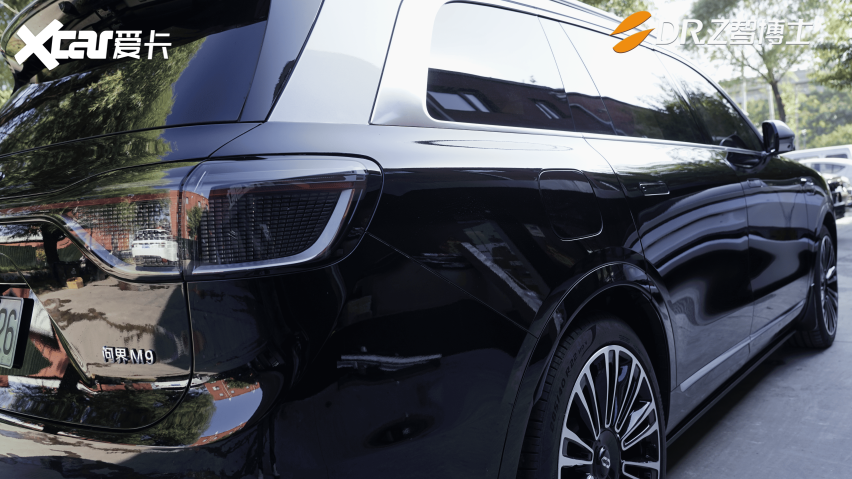 「问界M9×智博士」激情驰骋，让每一段旅途都焕发别样光彩
