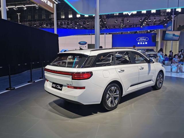 兼顾舒适性和大空间的旅行车 不到7万 百公里油耗6.8L