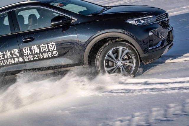 冰雪试驾别克昂科旗