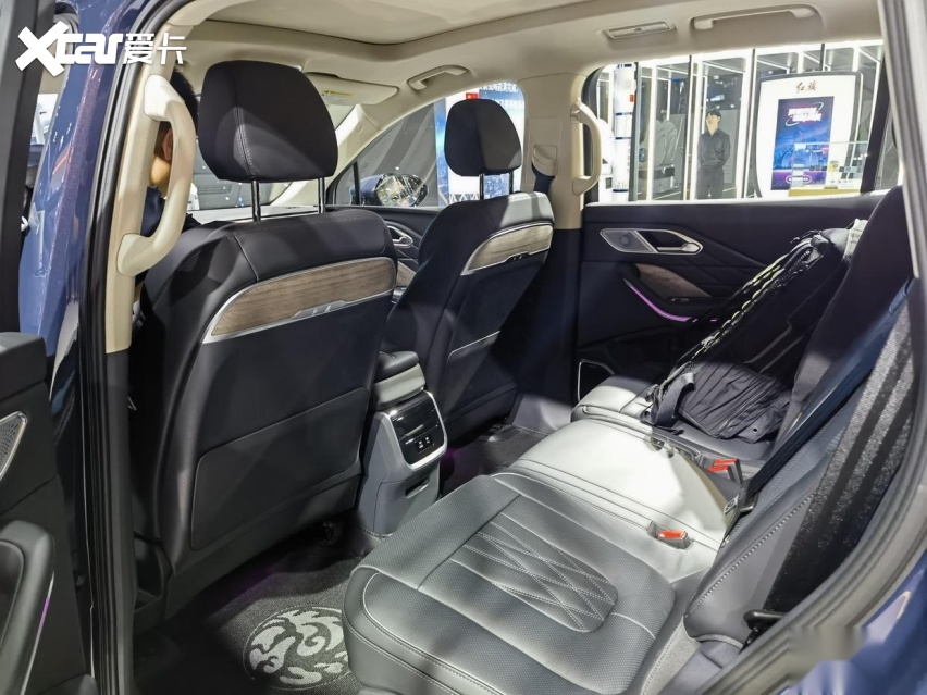 真正的C级豪华SUV，比奔驰GLE更大更强，价格却便宜44.4万