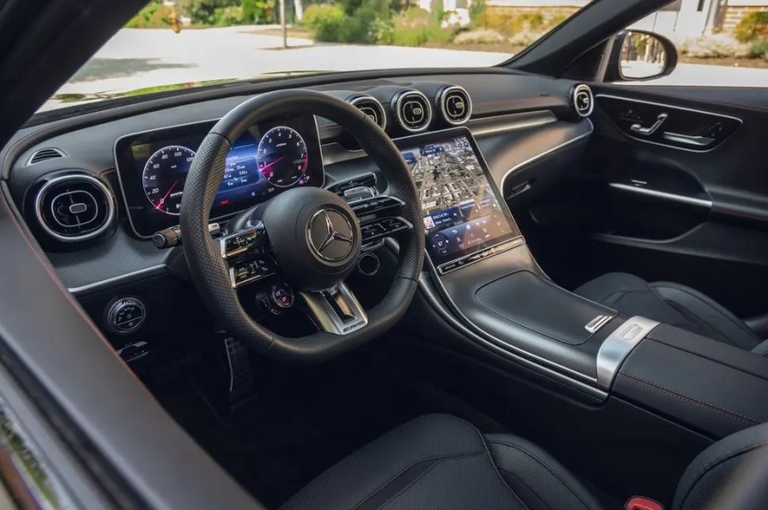 能进AMG车友群！新一代AMG C43 轿跑版，少两缸动力还够不够带劲
