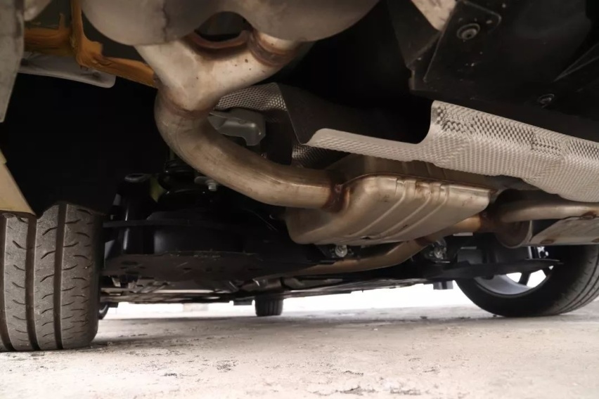 这绝对是20万内，年轻人能买到最好的性能车！