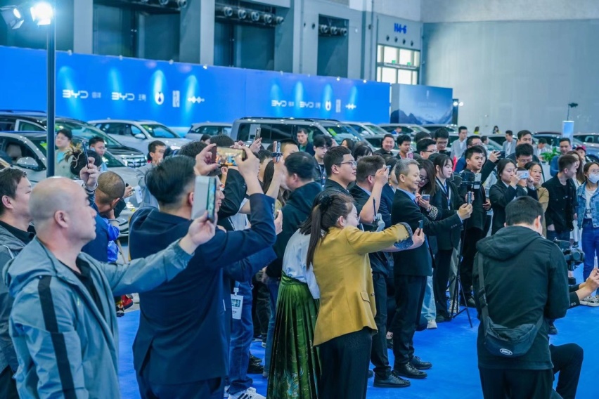 新会展 新榆林 第二届榆林国际汽车展览会盛大启幕