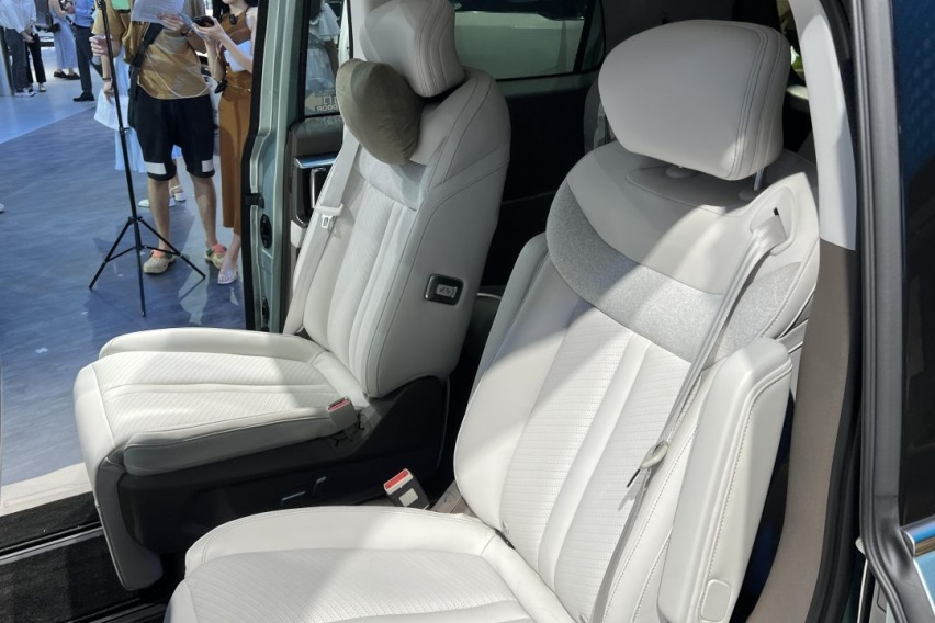 2023成都车展丨大家庭豪华电动MPV 大家7上市售25.98万元起
