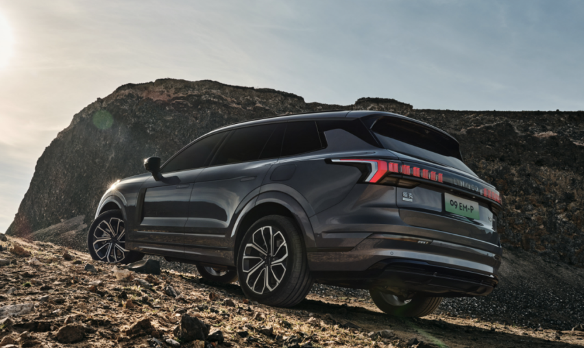 领克09 EM-P远航版：超越同级的智能电混旗舰 SUV，性价比高吗？