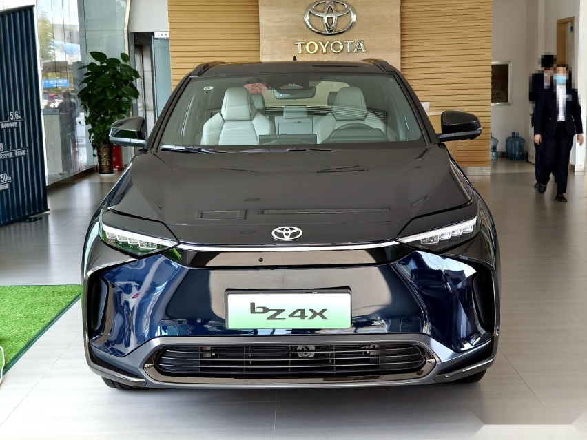 中型纯电动SUV 实拍一汽丰田bZ4X 它值得买吗？