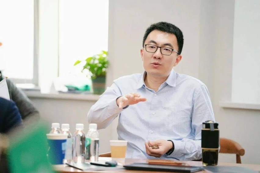他说中国汽车大模型公司将成全球第一