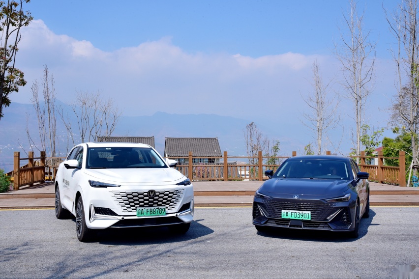 试驾UNI-K 智电iDD、UNI-V 智电iDD：优异经济性与强劲动