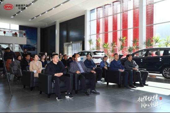石家庄首台纯电动出租车比亚迪秦EV正式交付使用(1)146.png