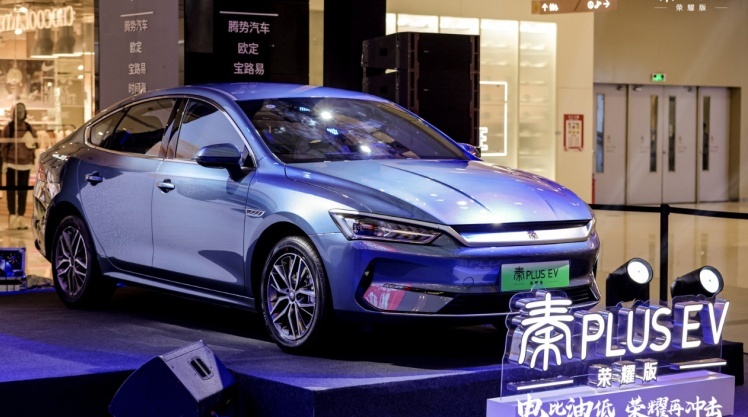 继续杀高端or直接进低端？小米SU7售价预测，20.99万起两头兼顾？