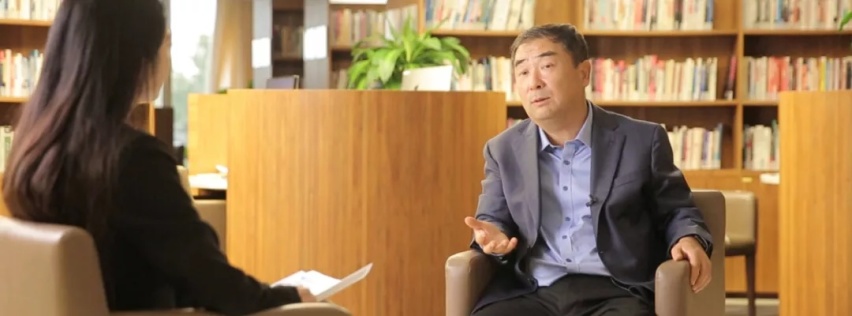 长江商学院副院长刘劲：新能源车最大瓶颈是电池，而非芯片