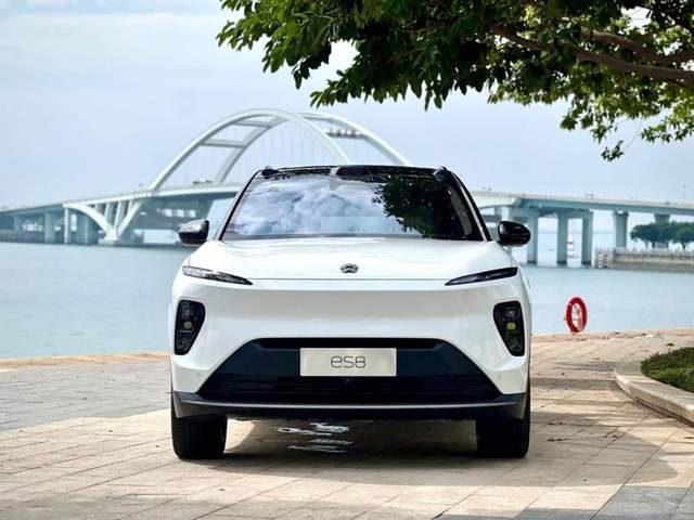 试驾蔚来全新ES8：什么是拿捏未来的「绝对力量」？