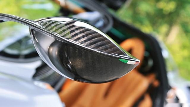 速度的艺术：关于帕加尼Huayra 后视镜的小知识