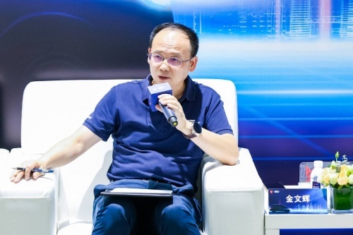 江铃福特商用车意欲扩大市场版图推出全新一代福特全顺、瞄向房车市场
