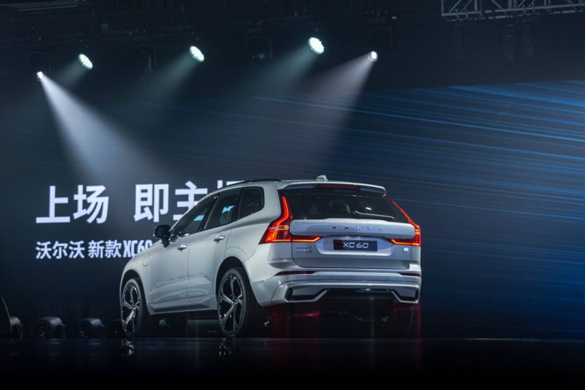沃尔沃新款XC60正式上市 除了全系搭载48V轻混还有啥？