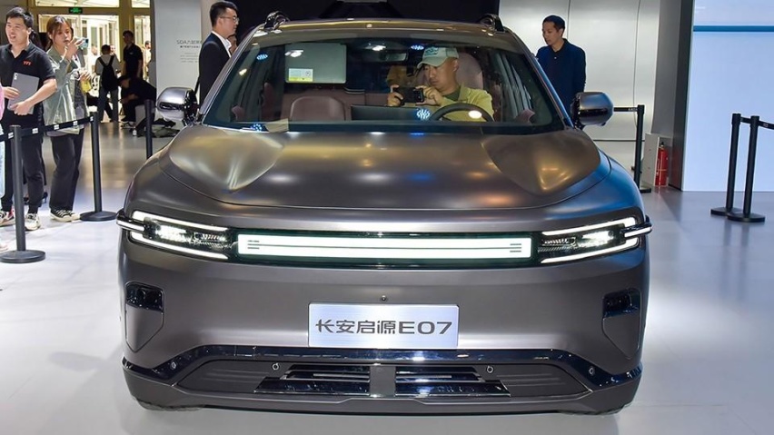 长安启源E07，20万级有空悬“皮卡”，但只拉货也推荐买四驱