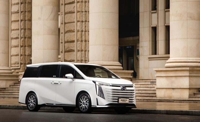 当传祺E9遇上瑞风RF8 PHEV，谁才是中大型插混MPV的最优选