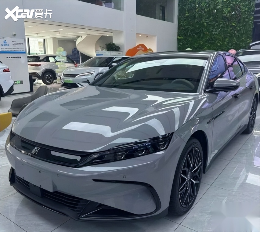 15万级混动轿车二选一！汉DM-i稳如老狗，星耀8凭啥抢风头？