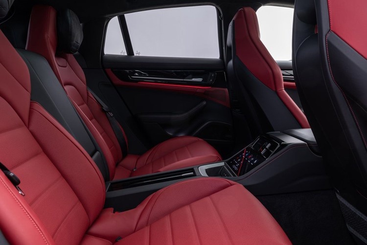 第3代保时捷Panamera：为数不多“真的值100万”的车子！