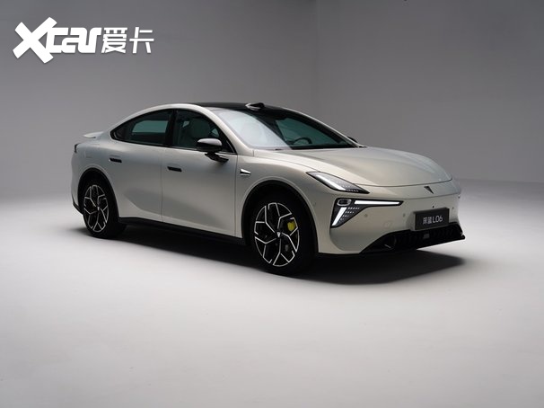 法拉利同源磁流变悬架！深蓝L06，年轻人的Dream Car？