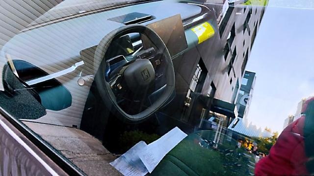 ZEEKR BX1E曝光，小型SUV，相比smart精灵#1，谁更强？